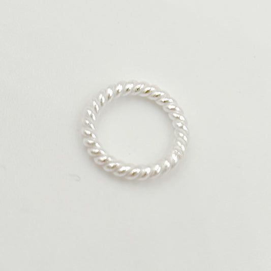 Gauge White Twisted Close Jump Ring