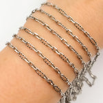 Load image into Gallery viewer, Oxidized Sterling Silver Hammered Long and Short Oval Link Chain