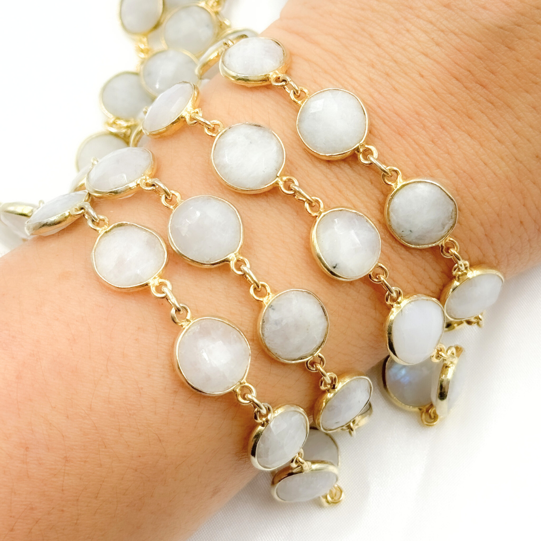 White Moonstone Round Shape Bezel Gold Plated Wire Chain.