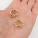 Load image into Gallery viewer, 15850018990. 14K Solid Gold Ribbed Hollow Hoop Earrings