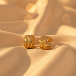 Load image into Gallery viewer, 15850018990. 14K Solid Gold Ribbed Hollow Hoop Earrings