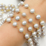 Load image into Gallery viewer, Grey Pearl Round Gold Plated Wire Chain