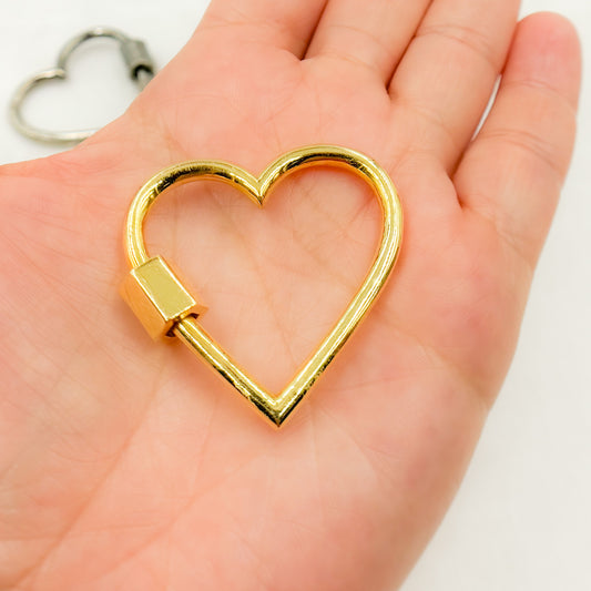 DC1001. Sterling Silver Heart Screw Clasp
