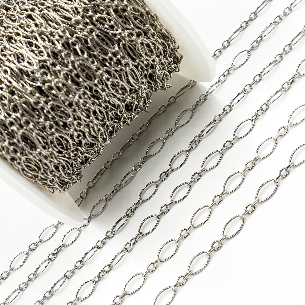 738TWOX. Oxidized Sterling Silver Hammered Oval and Smooth Round Links Chain