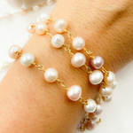 Load image into Gallery viewer, Peach Pearl Round Gold Plated Wire Chain