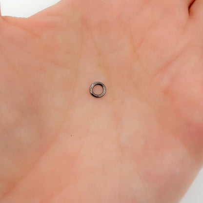 Black Rhodium Close Jump Ring