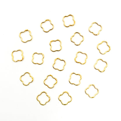 V293MGF. 14k Gold Filled Clover Charm