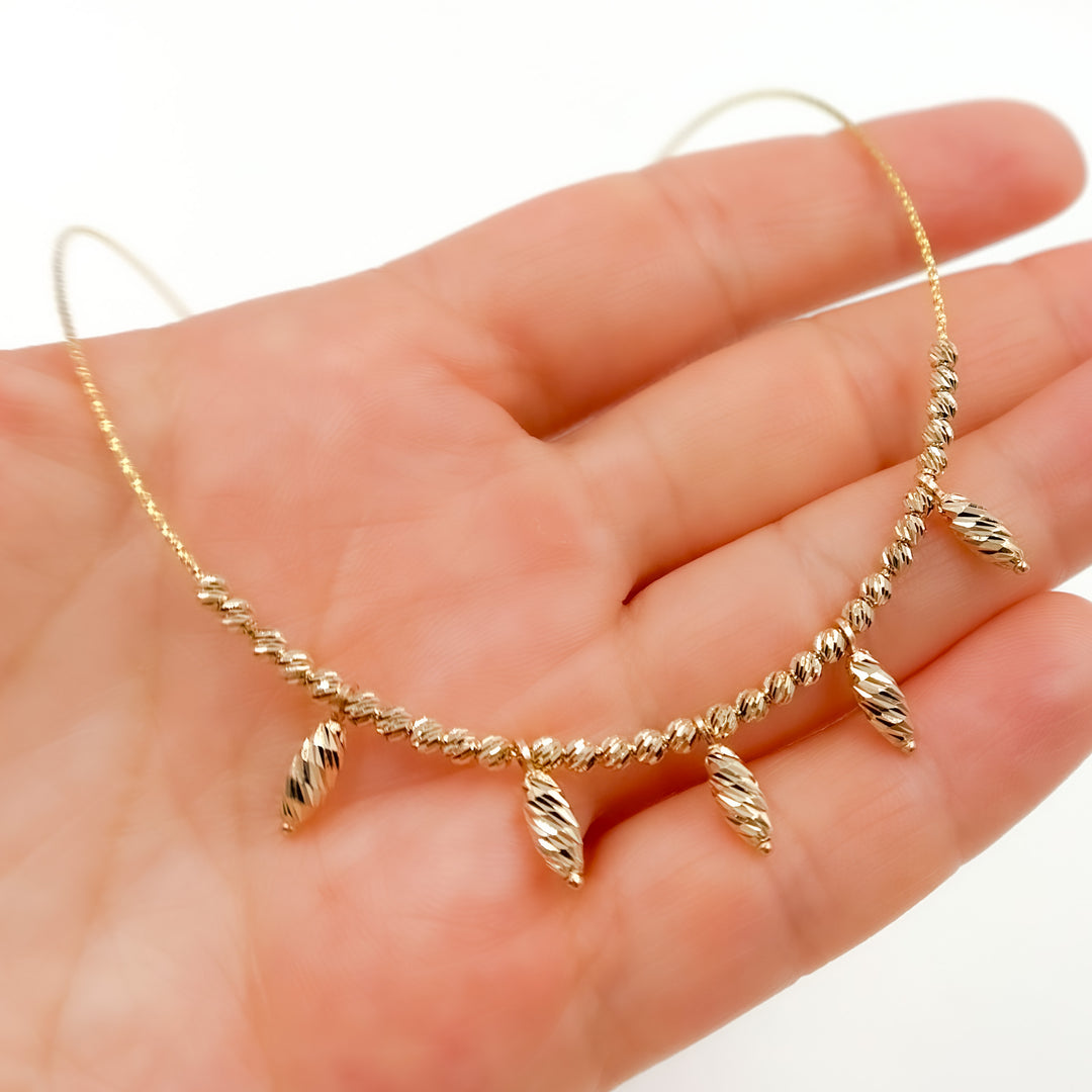 275/389. 14K Solid Gold Fancy Choker Necklace