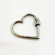 DC1001. Sterling Silver Heart Screw Clasp