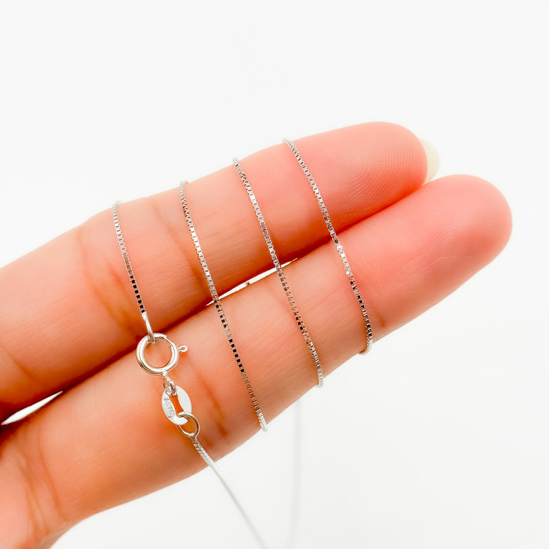 040VEDWG18K. 18K Solid White Gold Box Chain