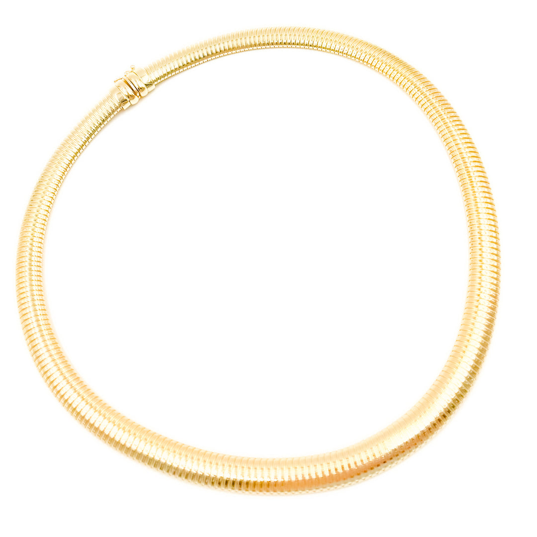 268/018. 14K Solid Gold Snake Necklace