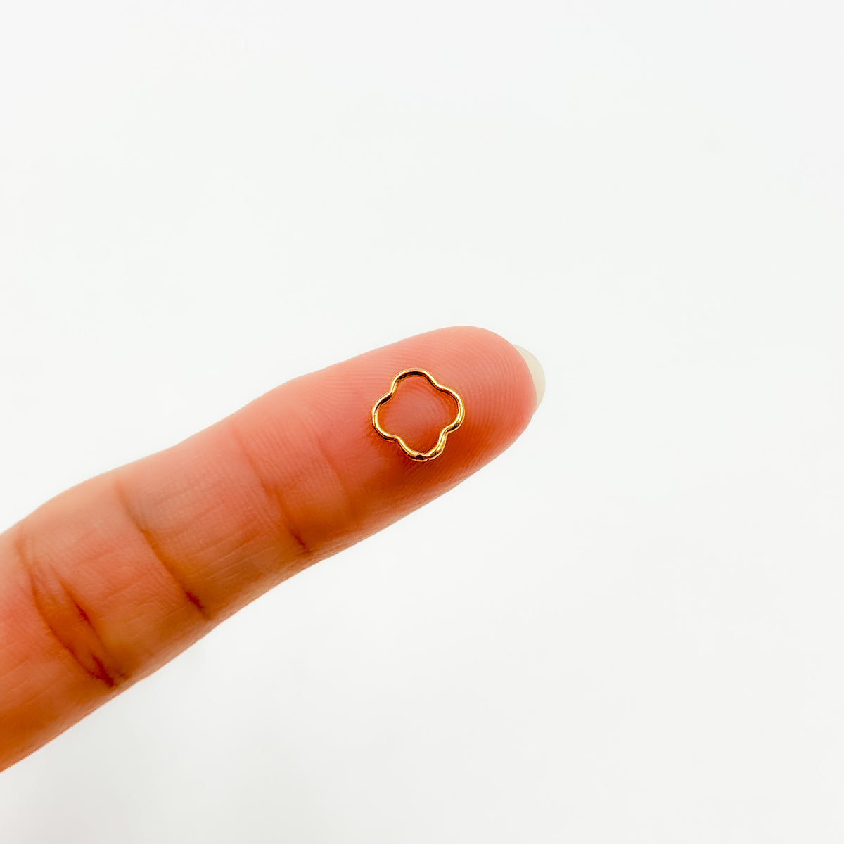 V293MGF. 14k Gold Filled Clover Charm