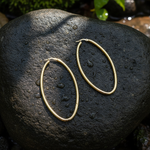 Load image into Gallery viewer, GER152. 14K Solid Gold Hollow Oval Hoop