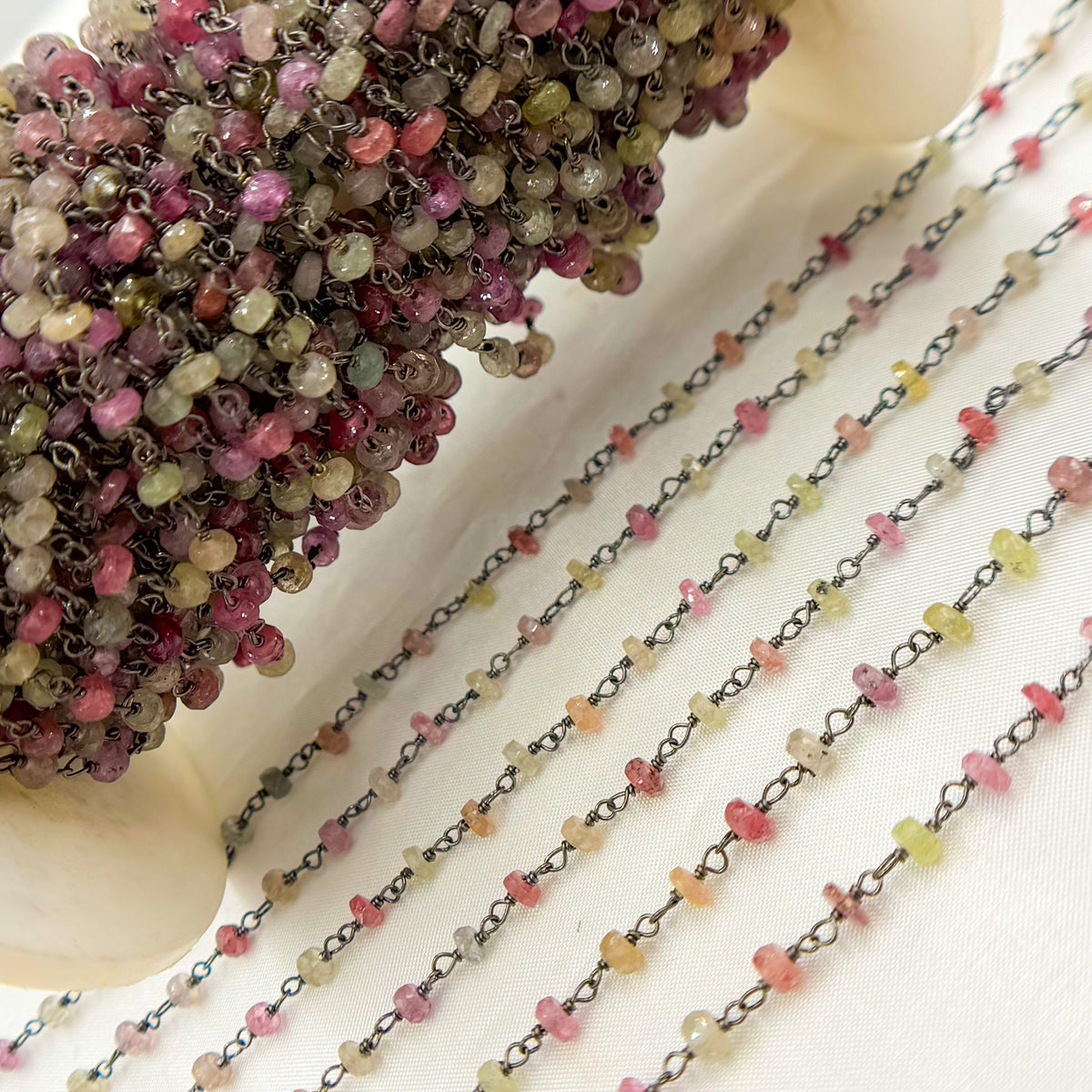Multi Sapphire Oxidized Wire Chain
