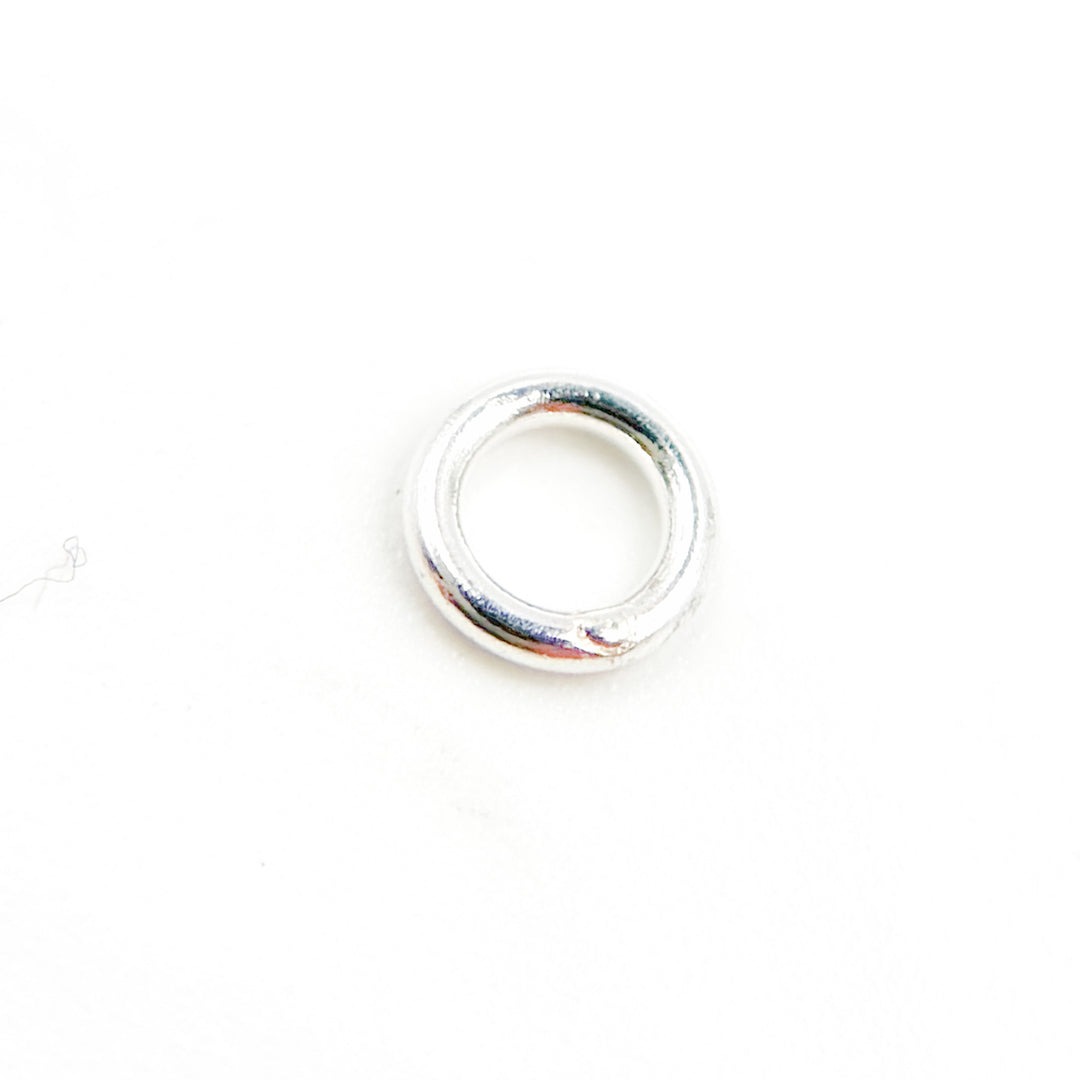 50045251C. 4MM 17Gauge White Sterling Silver Close Jump Ring