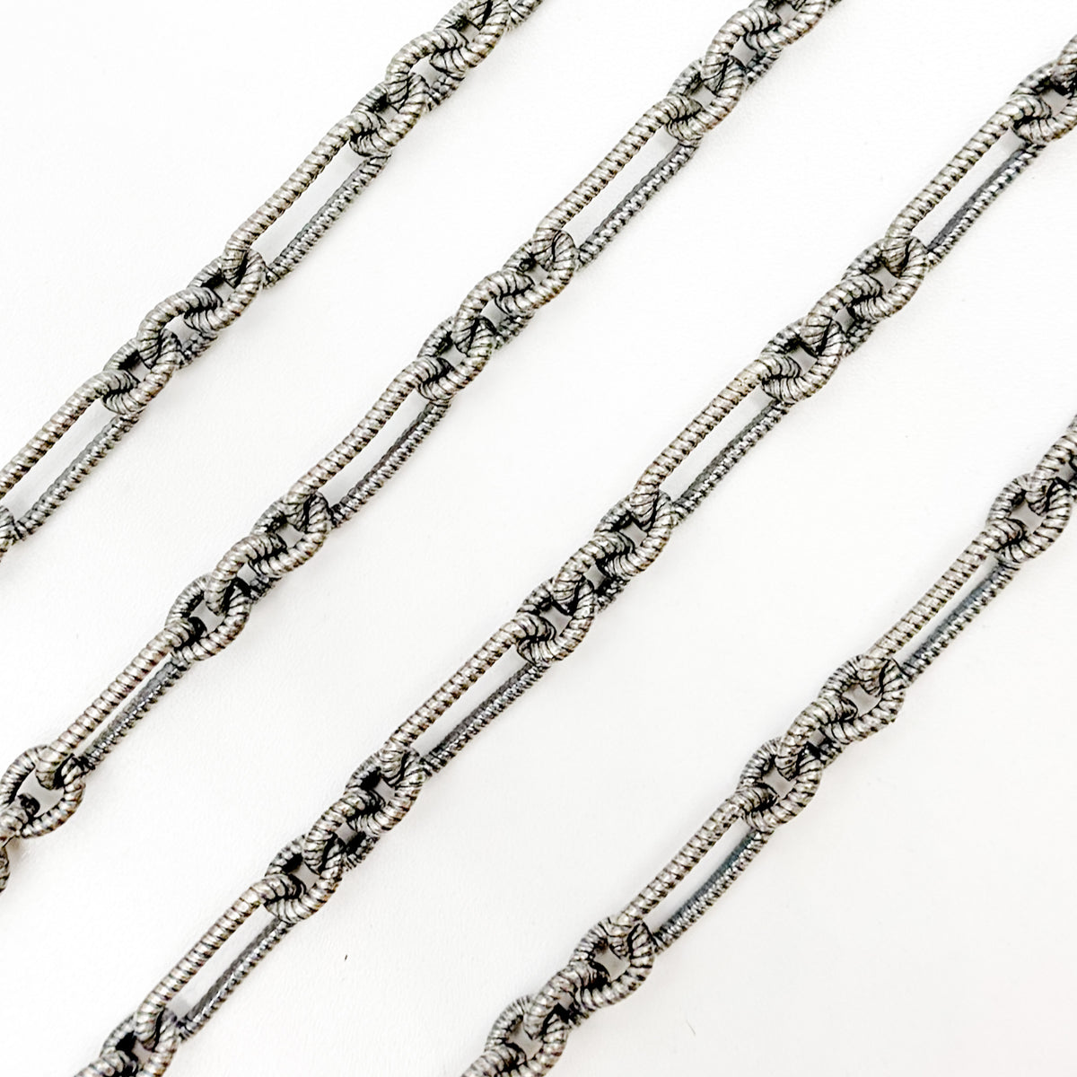 569OX. Oxidized Sterling Silver Twisted Oval and 3-Round Links Chain