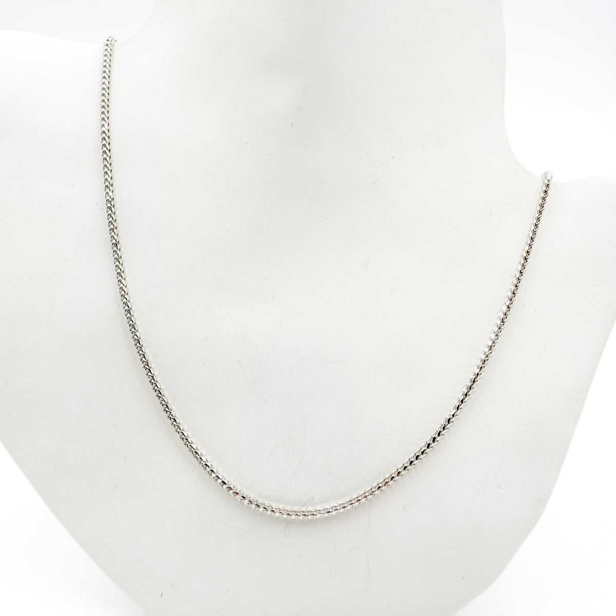 050FRDTL426WG. 14K White Solid Gold Franco Link Chain