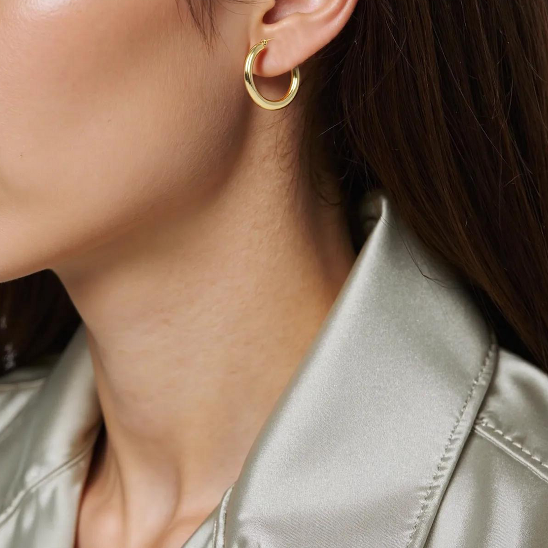 15850000043. 14K Solid Gold Hollow Smooth Hoop Earrings