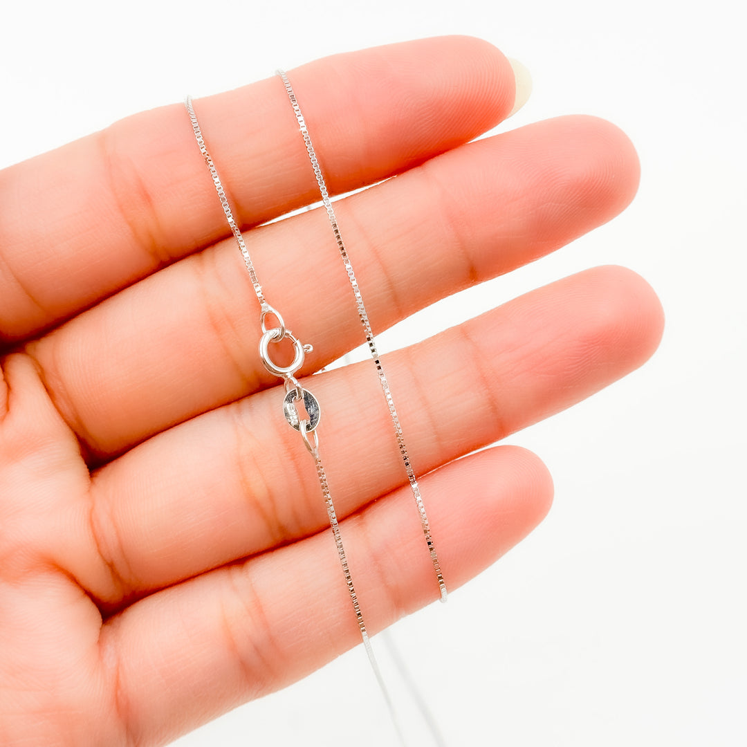 040VEDWG18K. 18K Solid White Gold Box Chain