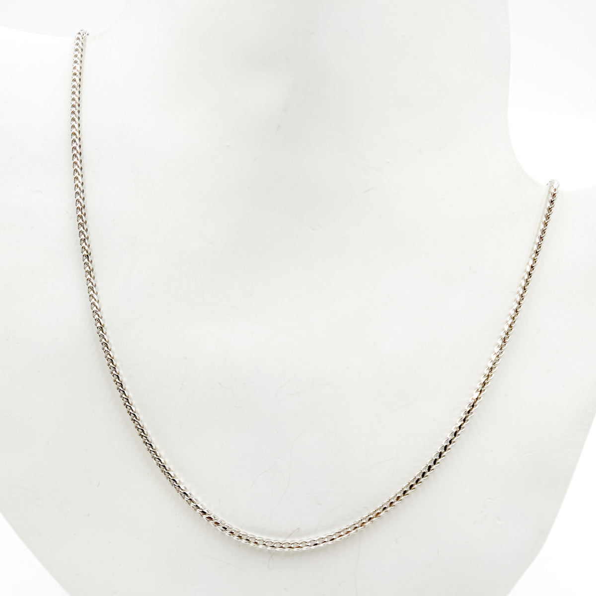 050FRDTL426WG. 14K White Solid Gold Franco Link Chain