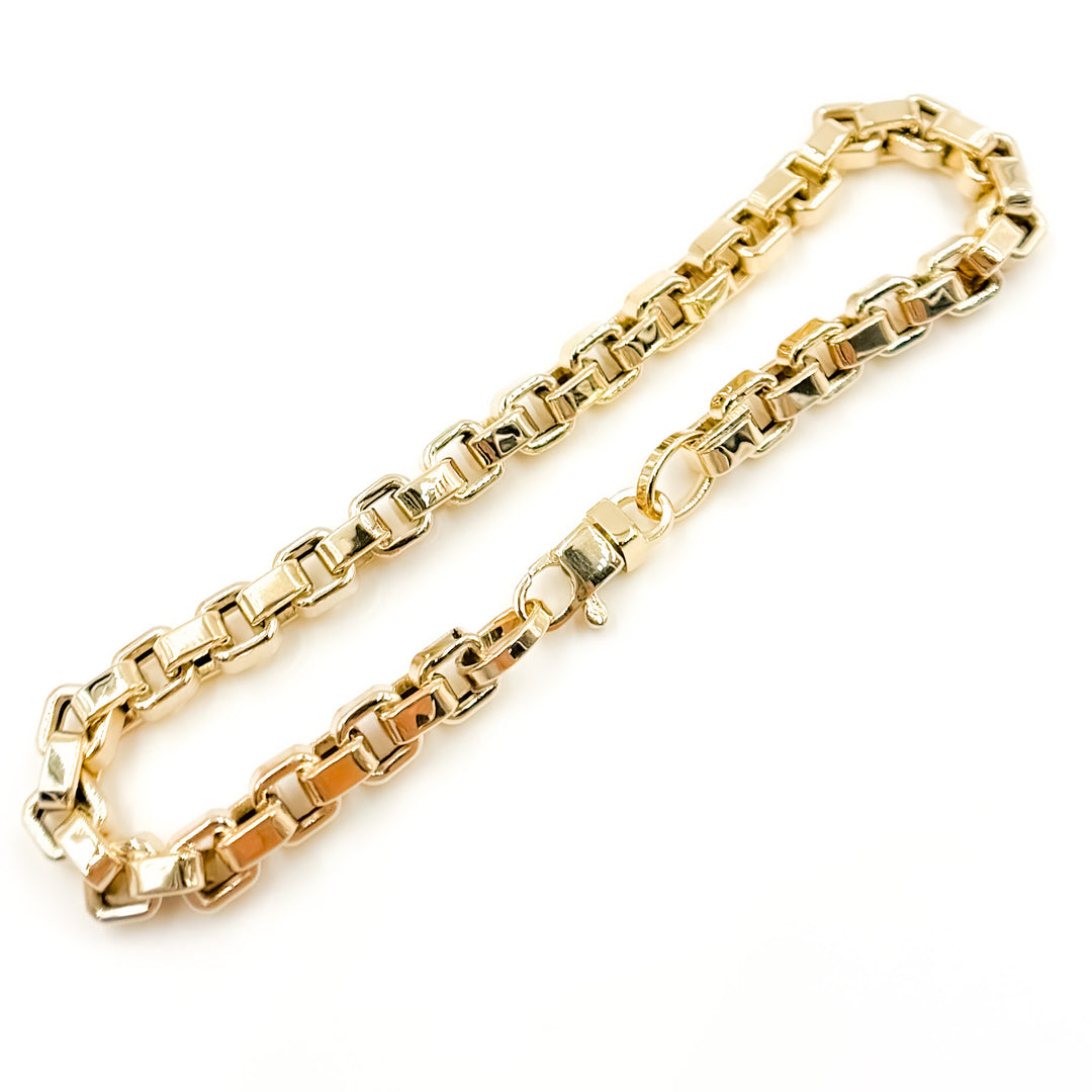 568/A311B. 14K Solid Gold Hollow Box Link Bracelet