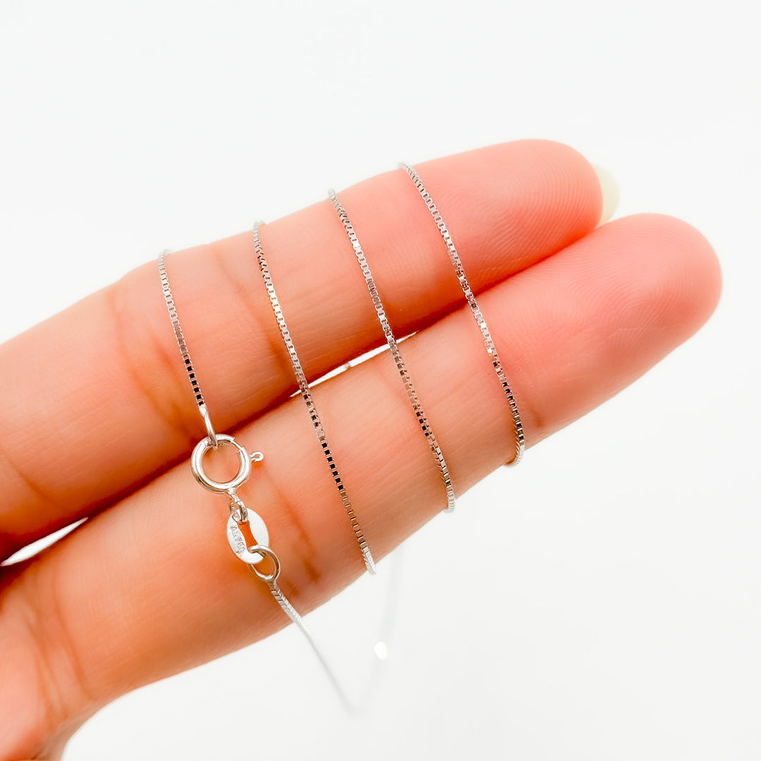 040VEDWG18K. 18K Solid White Gold Box Chain