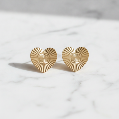 EFZ53562. 14K Solid Gold Heart Studs Earrings