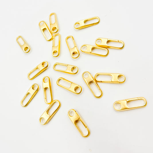 1356GPM. 15MM Gold-Plated Matt Sterling Silver Oval Clasp
