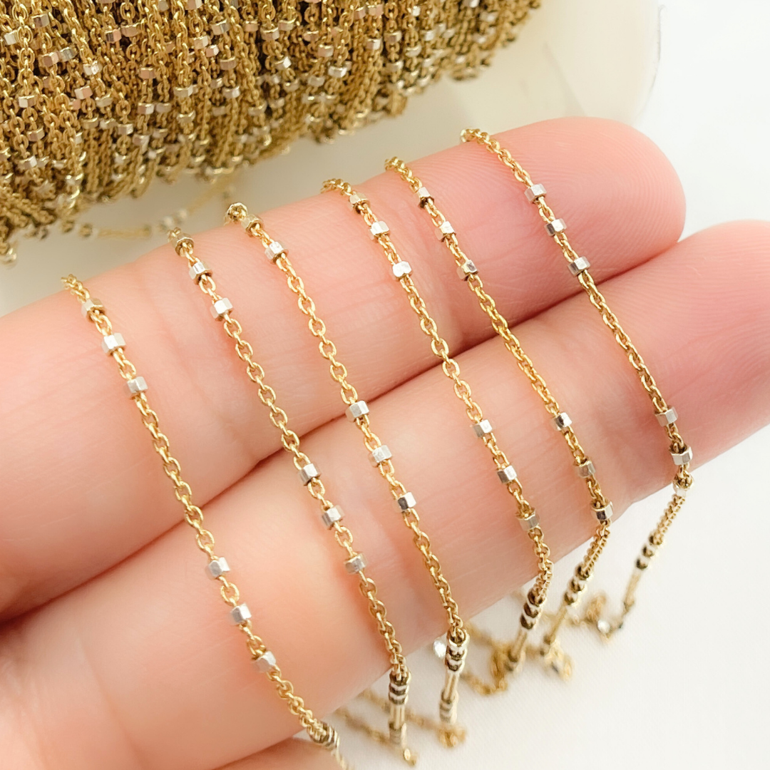 Z26GS1. Gold Plated 925 Sterling Silver Satellite 3 Cubes Chain