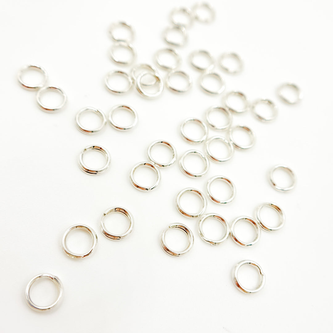 5002160A. 6MM White Silver Split Ring