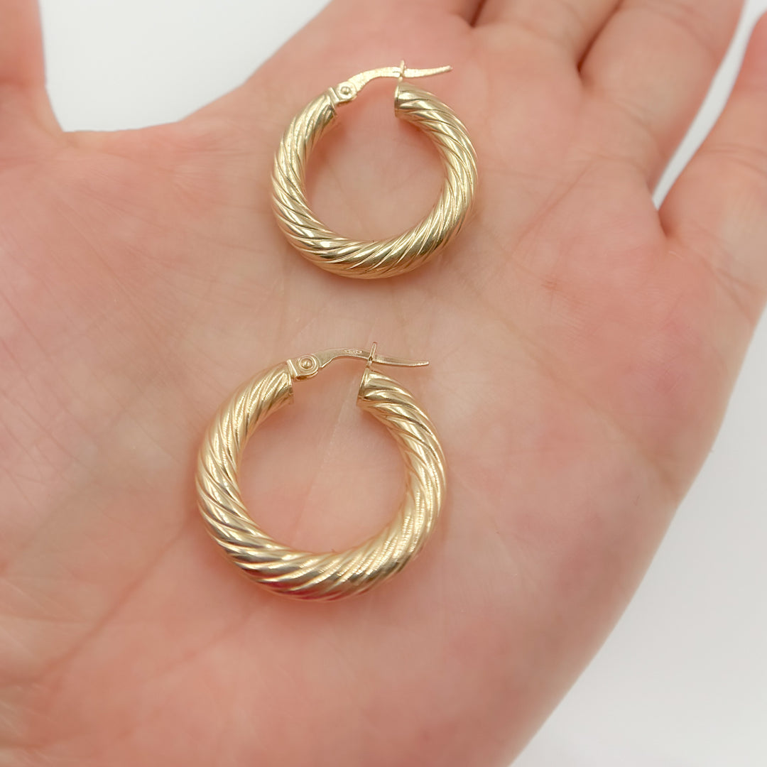 15850018594. 14K Solid Gold Twisted Round Hollow Hoop Earrings