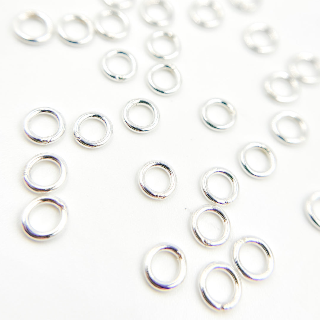50045251C. 4MM 17Gauge White Sterling Silver Close Jump Ring