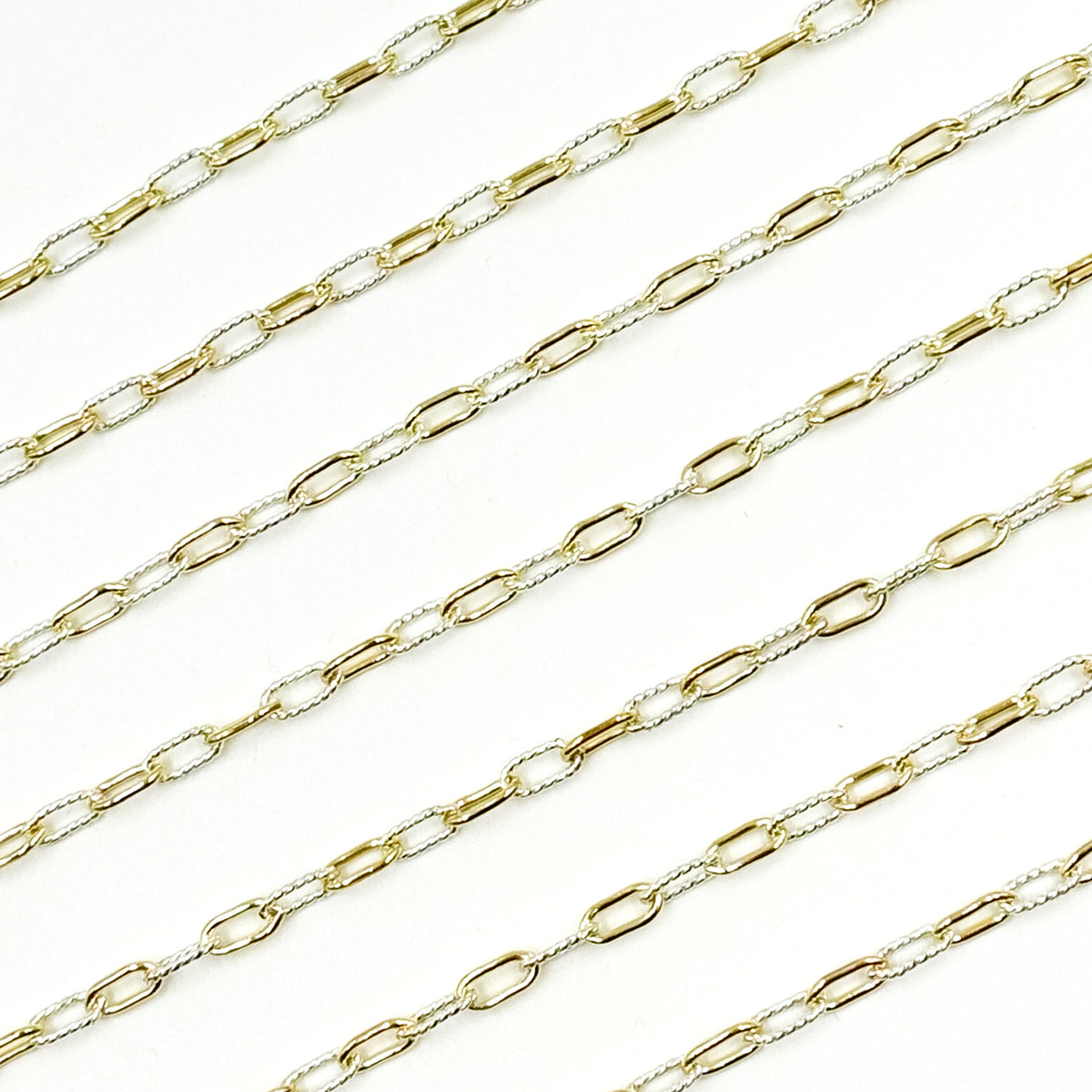 XM/3106PZXE/SP. 14k Gold Filled Smooth and Silver Textured Paperclip Link Chain