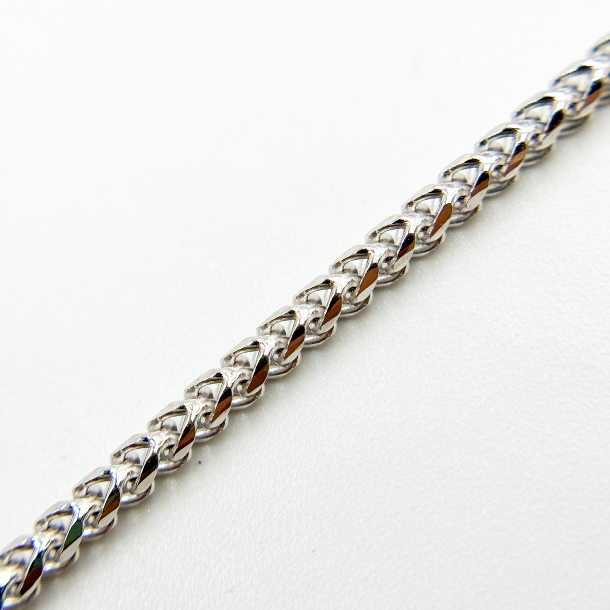 050FRDTL426WG. 14K White Solid Gold Franco Link Chain
