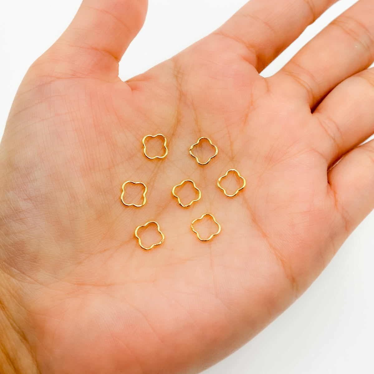 V293MGF. 14k Gold Filled Clover Charm