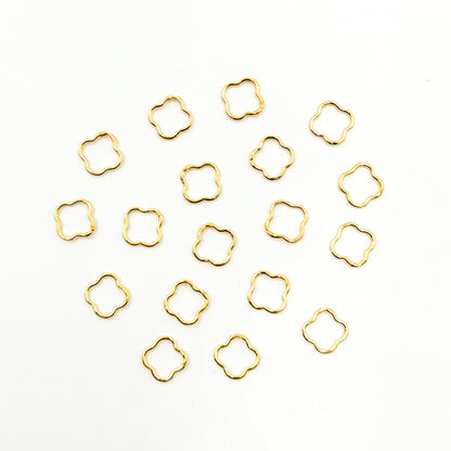 V293MGF. 14k Gold Filled Clover Charm
