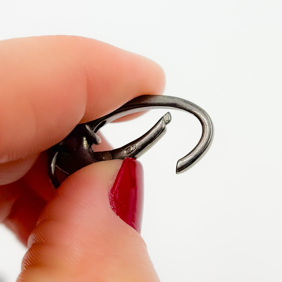 500BR. 26MM Black Rhodium Sterling Silver Oval Clasp