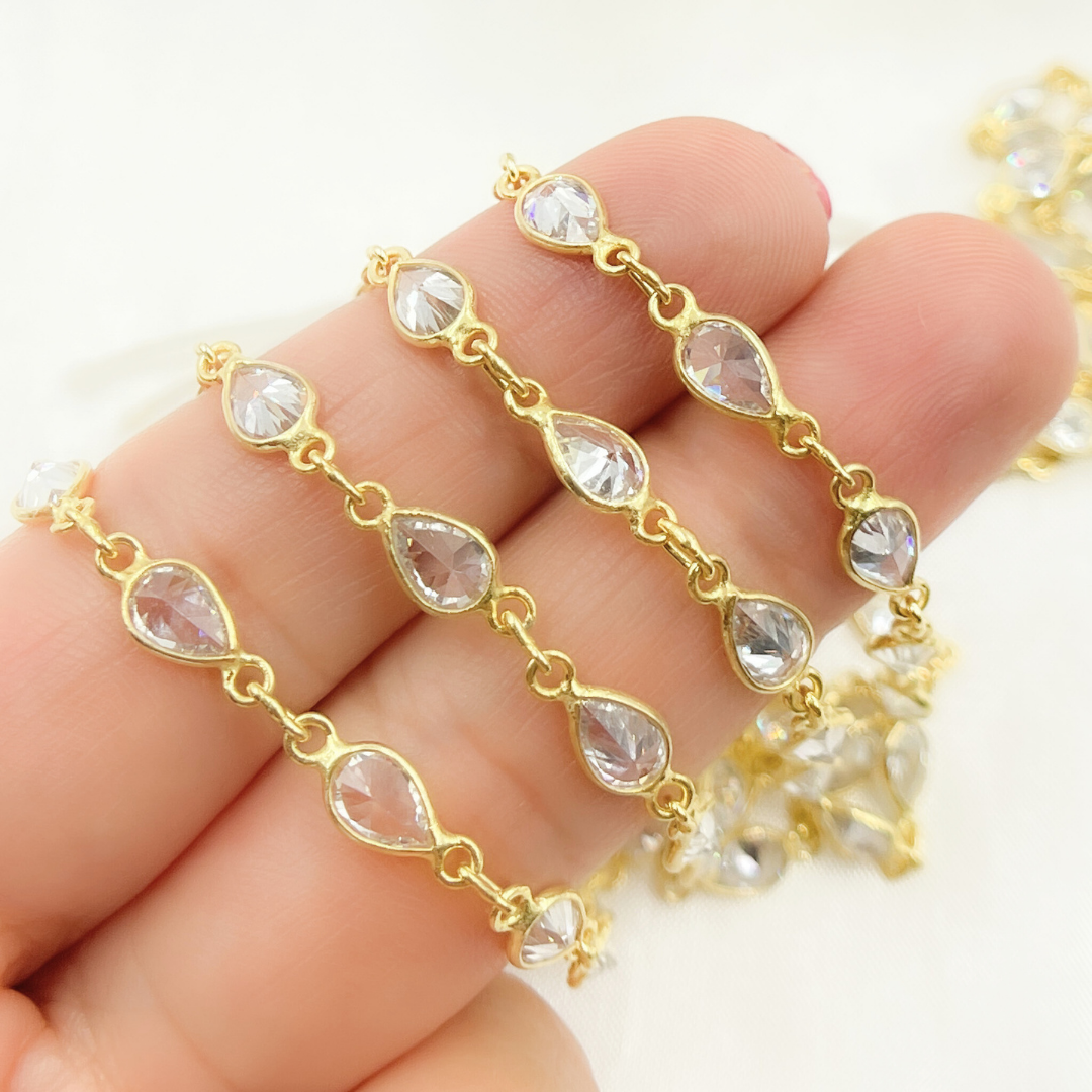 Cubic Zirconia Pear Shape Connected Chain. CZ23