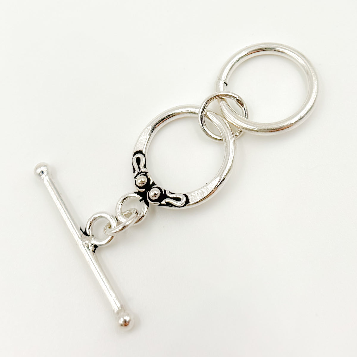 Toggle7SS. White Sterling Silver Toggle Clasp