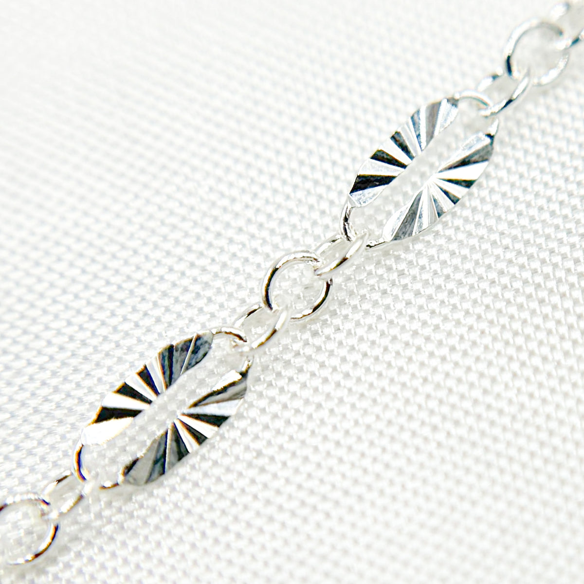 Sterling Silver Diamond Cut Marina Link Chain