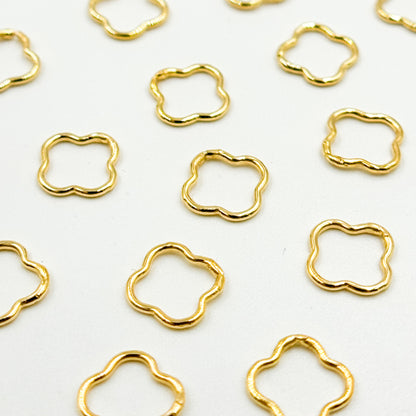 V293MGF. 14k Gold Filled Clover Charm