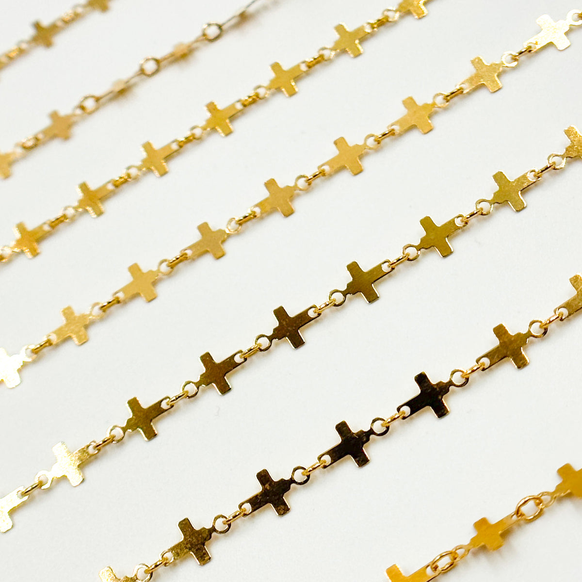 V310GF. 14K Gold-Filled Fancy Cross-Link Chain
