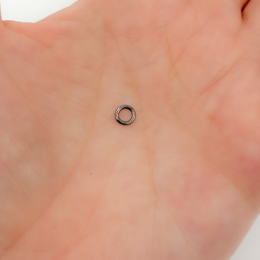 Black Rhodium Close Jump Ring