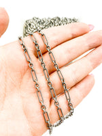Load image into Gallery viewer, Oxidized 925 Sterling Silver Twisted 1 Oval &amp; 3 Round Link Chain. 569OX
