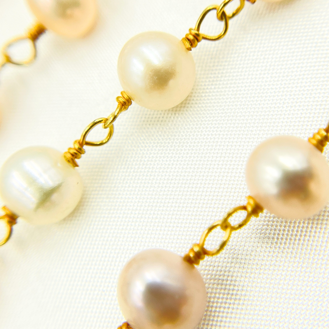 Peach Pearl Round Gold Plated Wire Chain.