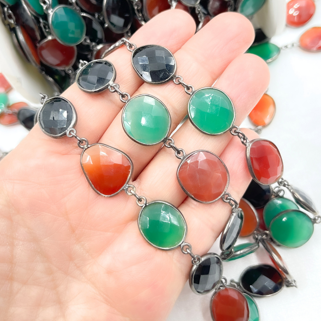 Green, Black & Red Onyx Organic Shape Bezel Oxidized Silver Wire Chain. MMS25