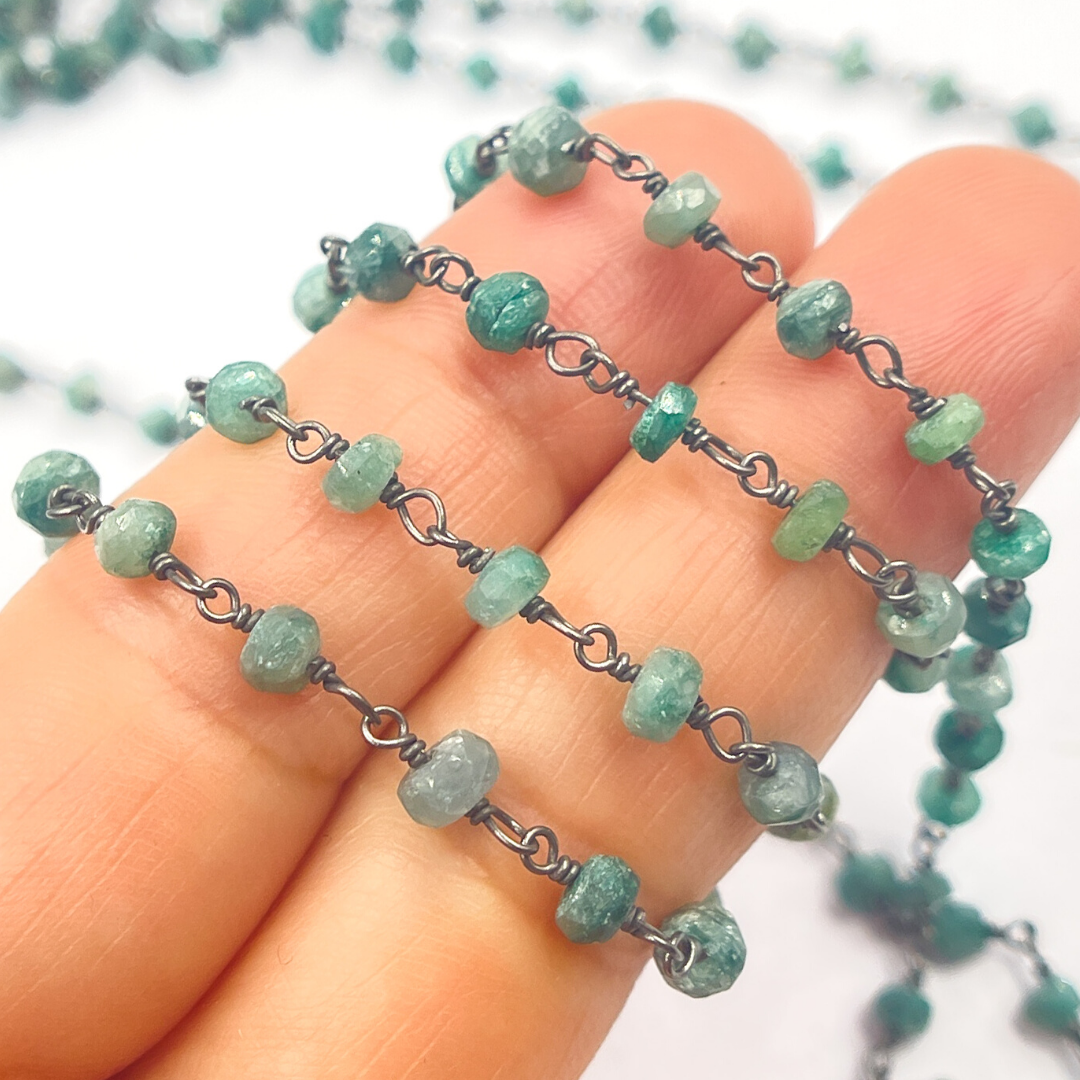 Dyed Emerald Oxidized Wire Chain. DYE1