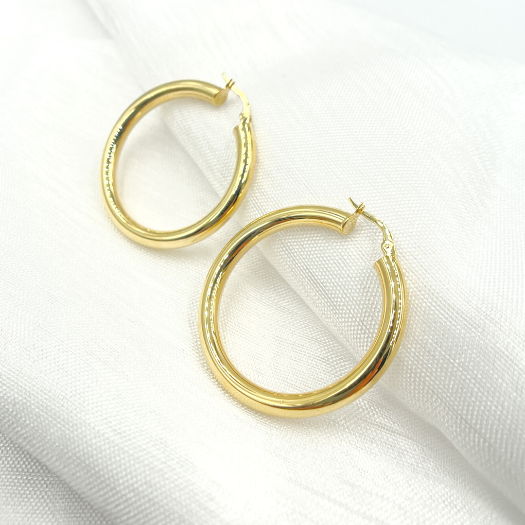 GER163. 14K Solid Gold Hollow Smooth Hoop