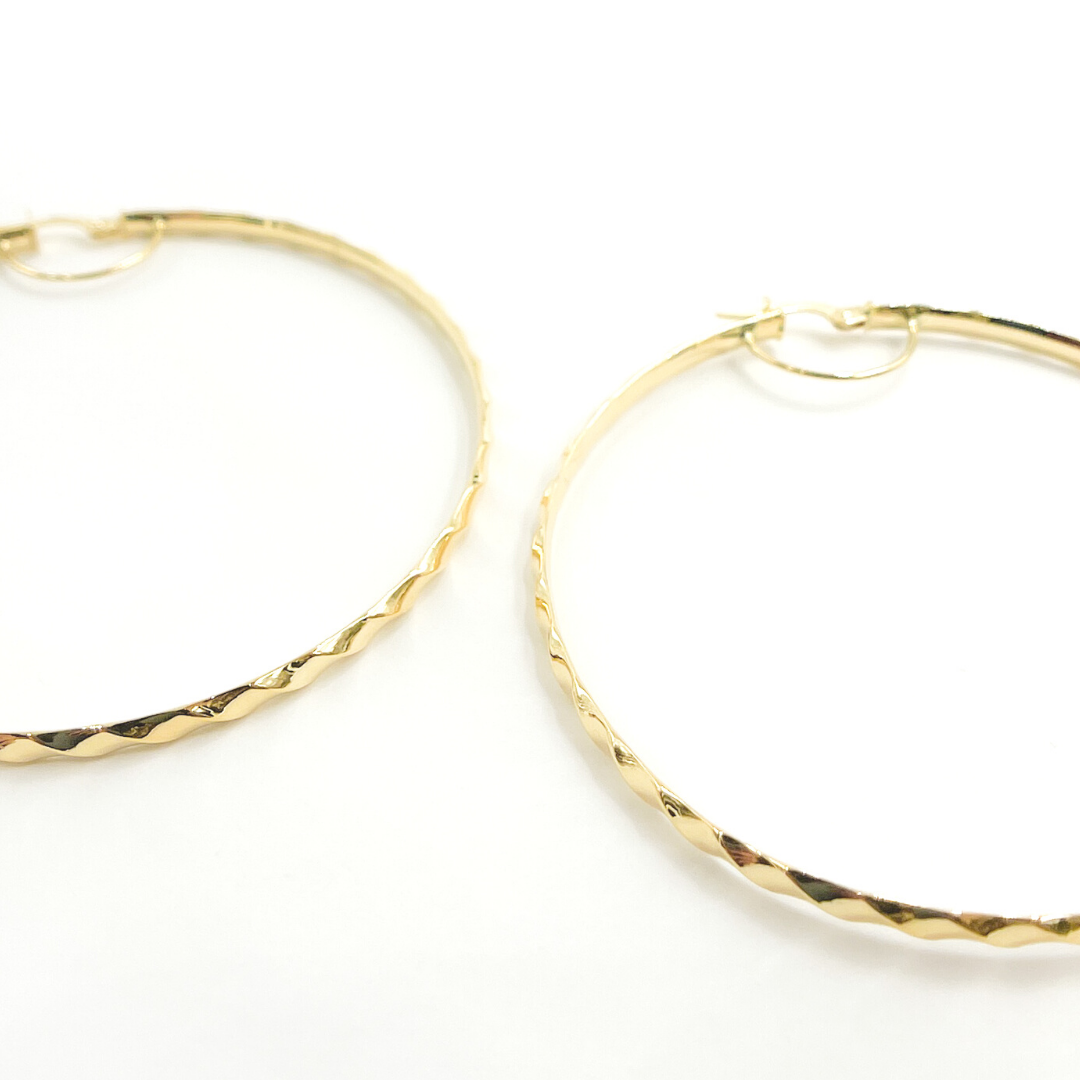 14K Solid Gold Twisted Hoop Earrings. 