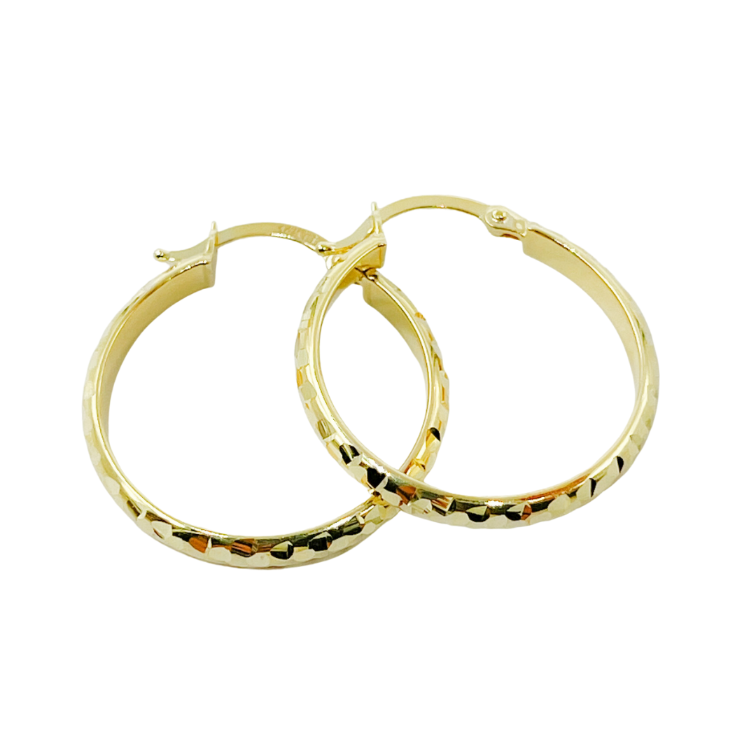 14K Gold Diamond Cut Hoop Earrings.
